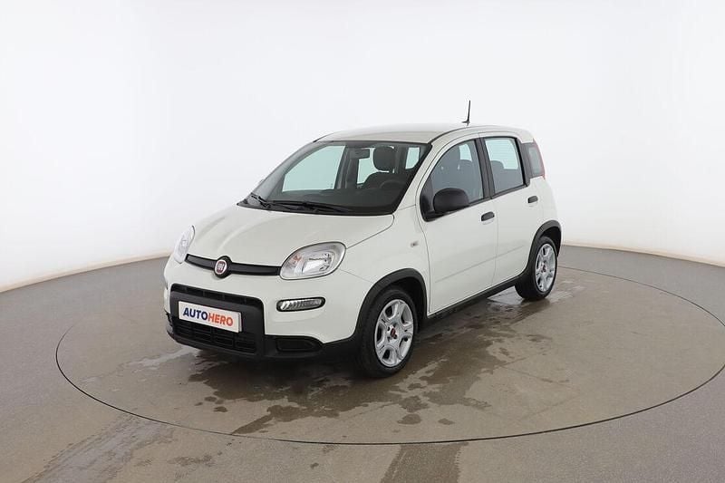 Blanco Usado 2024 Fiat Panda Urban Utilitario | 12.799 € (Precio justo) - Imagen 1/3