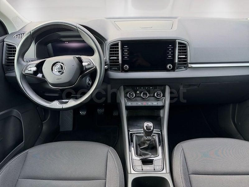 Usado Skoda Karoq Ambition 150 CV (110 kW) 2022 Rojo SUV