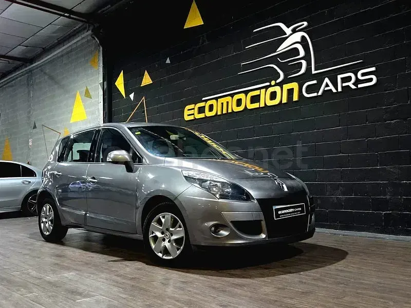 Usado Renault Scénic III Dynamique 110 CV (80 kW) 2011 Gris / plata Monovolumen