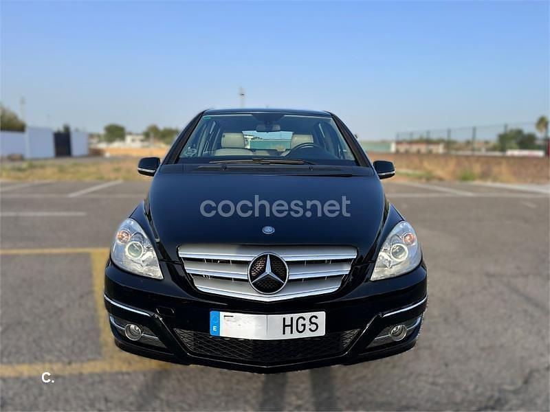Negro Usado 2011 Mercedes B180 Monovolumen | 10.990 € (Caro) - Imagen 1/4