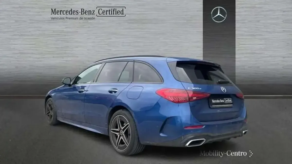 Usado Mercedes C300e 315 CV (231 kW) 2022 Azul Familiar