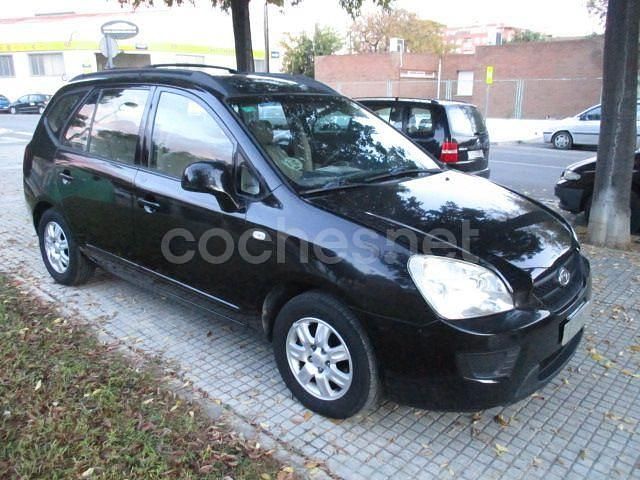 Usado Kia Carens 115 CV (84 kW) 2008 Negro Monovolumen