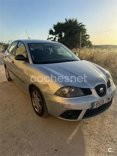 Usado Seat Ibiza 70 CV (51 kW) 2007 Gris / plata Utilitario