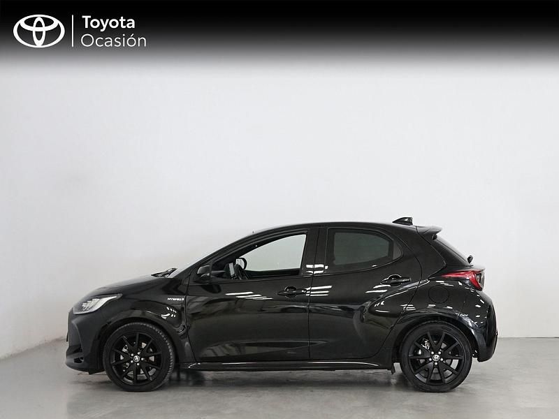 Usado Toyota Yaris Hybrid Style 116 CV (85 kW) 2021 Negro