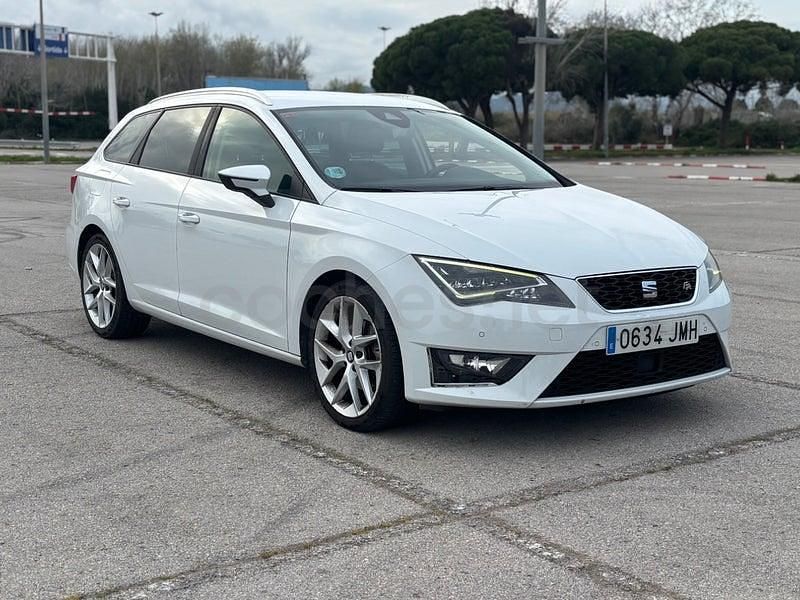 Usado Seat Leon FR 150 CV (110 kW) 2016 Blanco Familiar
