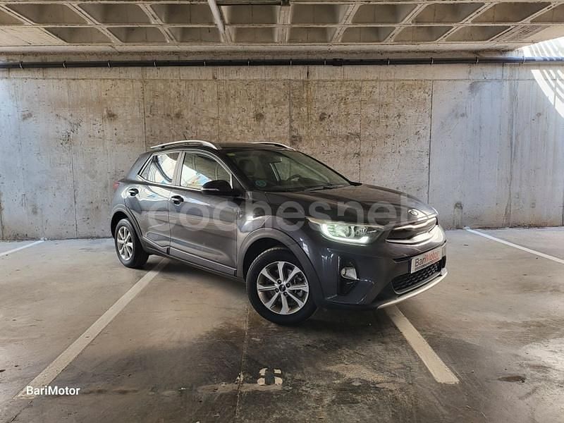 Gris / plata Usado 2018 Kia Stonic SUV | 10.980 € (Un poco caro) - Imagen 1/4