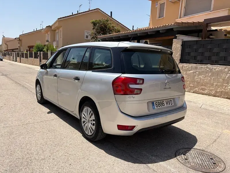 Usado Citroën C4 Picasso Attraction 120 CV (88 kW) 2014 Gris / plata Monovolumen