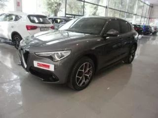 Usado Alfa Romeo Stelvio Super 210 CV (154 kW) 2018 Gris SUV