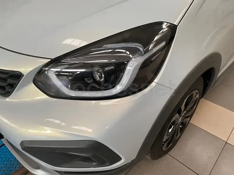 Usado Honda Jazz 122 CV (89 kW) 2025 Blanco Utilitario