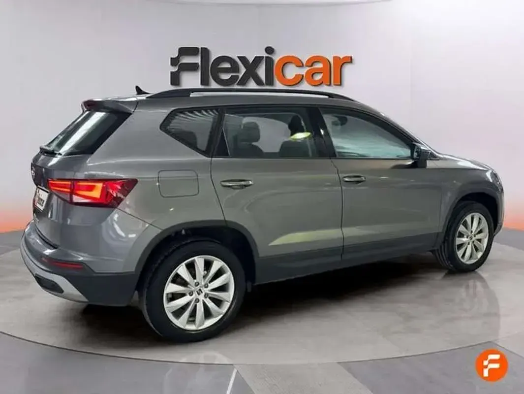 Usado Seat Ateca Ecomotive 116 CV (85 kW) 2023 Gris SUV