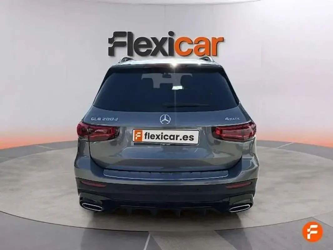 Usado Mercedes GLB200 150 CV (110 kW) 2021 Gris SUV