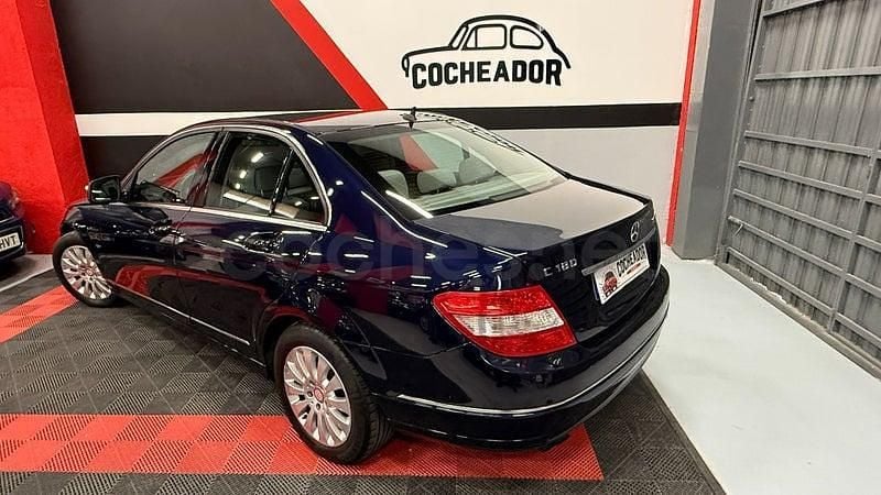 Usado Mercedes C180 Elegance 156 CV (114 kW) 2008 Azul Berlina