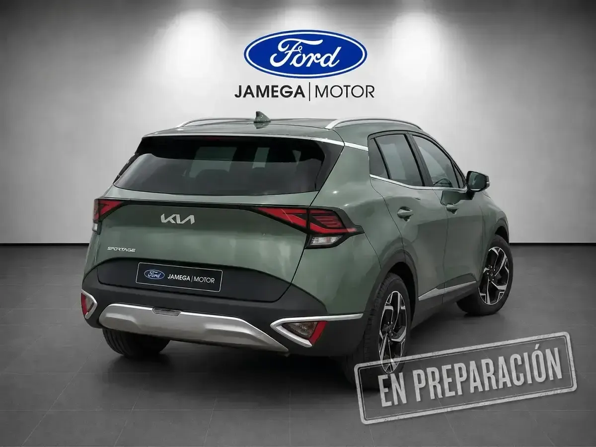 Usado Kia Sportage 150 CV (110 kW) 2022 Verde SUV