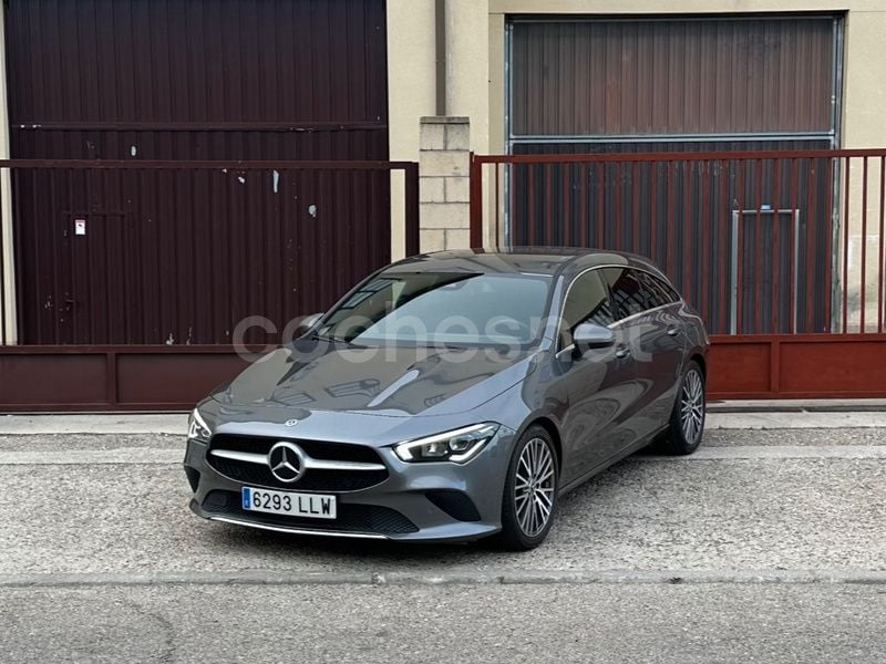 Gris / plata Usado 2020 Mercedes CLA200 Shooting Brake Familiar | 24.990 € (Super precio) - Imagen 1/4