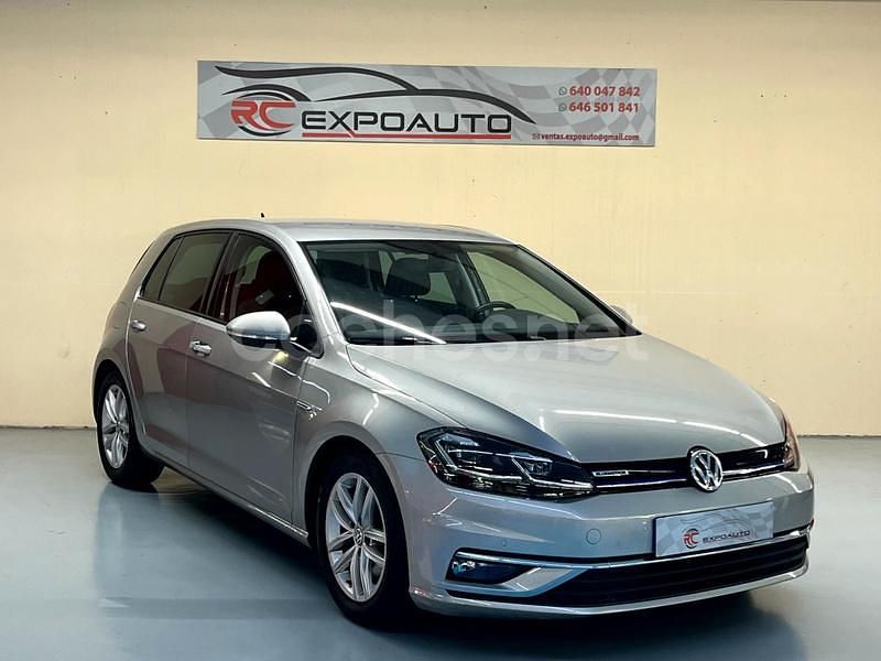 Usado VW Golf VII Advance 130 CV (95 kW) 2019 Gris / plata Berlina