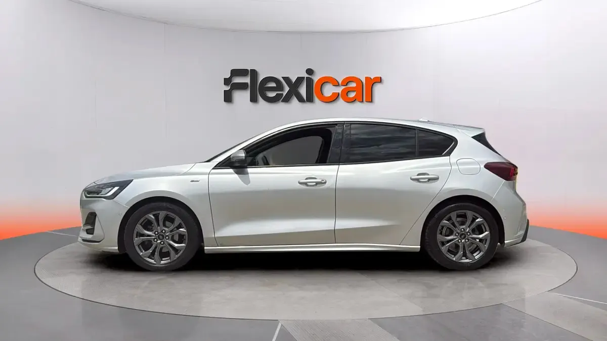 Usado Ford Focus ST-Line 125 CV (91 kW) 2023 Gris Berlina