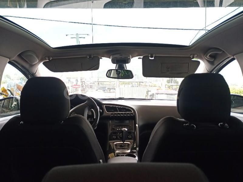 Beige Usado 2010 Peugeot 3008 Premium Berlina | 8000 € (Un poco caro) - Imagen 1/4
