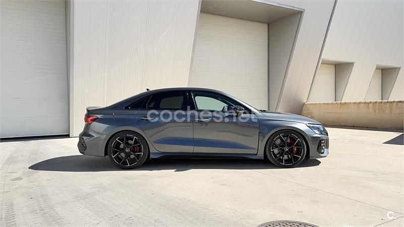 Usado Audi RS3 Comfort 400 CV (294 kW) 2022 Gris / plata Berlina