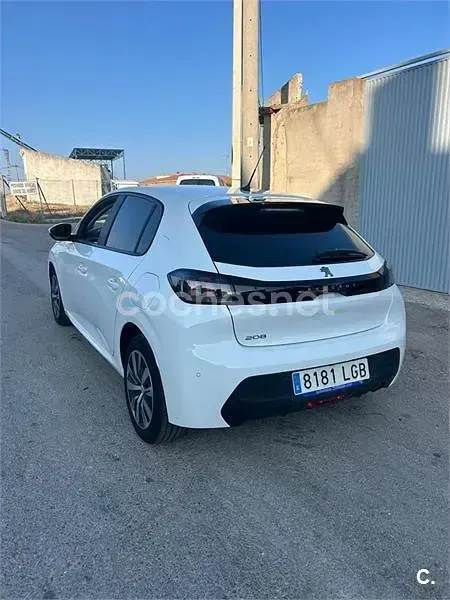 Usado Peugeot 208 Active 100 CV (73 kW) 2020 Blanco Utilitario