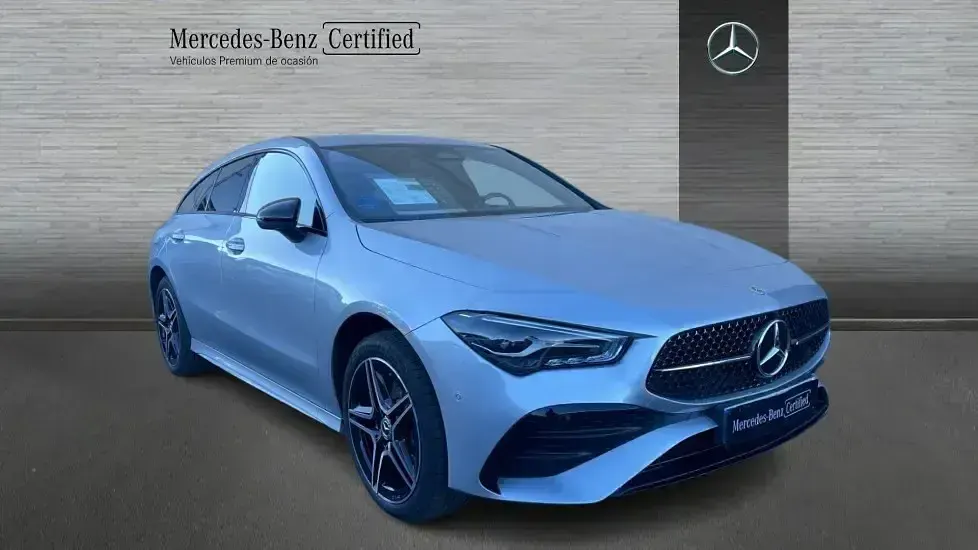 Usado Mercedes CLA250e 218 CV (160 kW) 2024 Gris Coupe