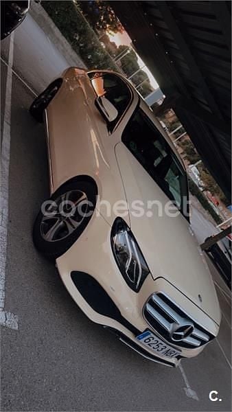 Usado Mercedes E200 150 CV (110 kW) 2016 Beige Berlina