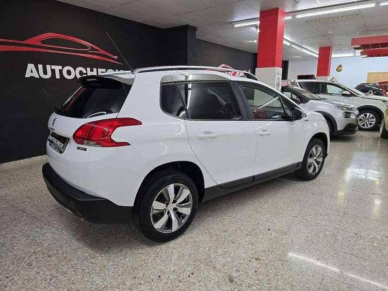 Usado Peugeot 2008 Style 82 CV (60 kW) 2016 Blanco SUV