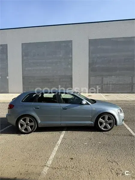 Usado Audi A3 Ambition 200 CV (147 kW) 2005 Azul Utilitario