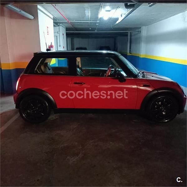 Usado Mini Cooper 115 CV (84 kW) 2005 Rojo Utilitario