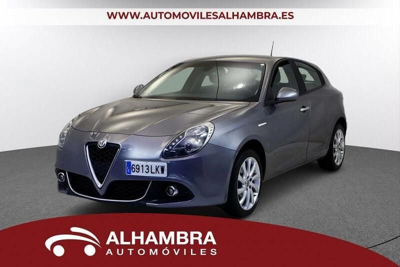 Usado Alfa Romeo Giulietta 120 CV (88 kW) 2021 Gris / plata Utilitario