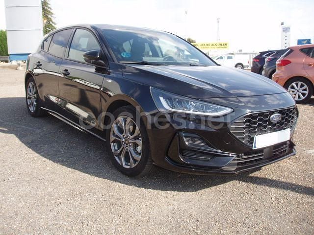 Usado Ford Focus ST-Line 125 CV (91 kW) 2023 Negro Berlina
