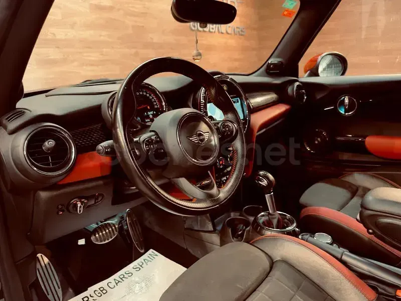 Usado Mini John Cooper Works Cabriolet 231 CV (169 kW) 2017 Verde Descapotable