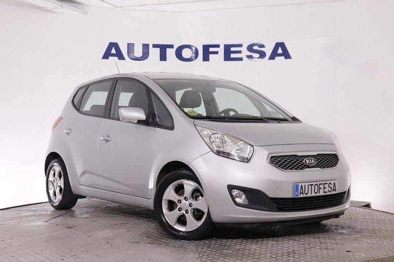 Usado Kia Venga 128 CV (94 kW) 2011 Plata Utilitario