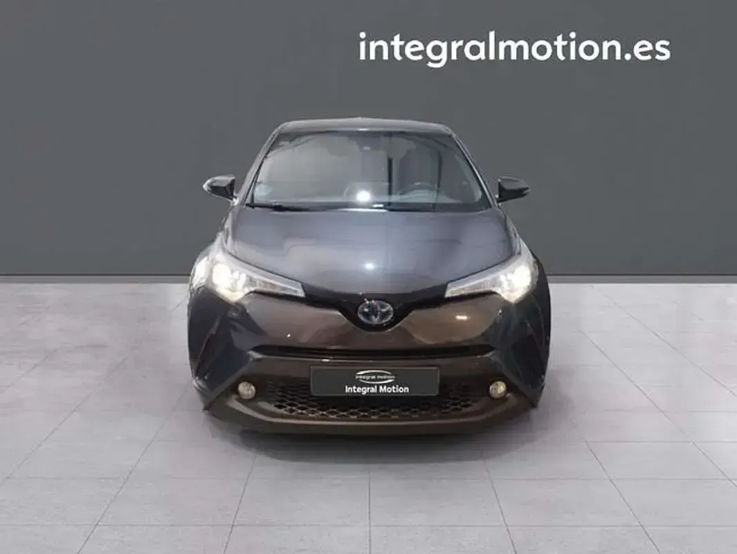 Usado Toyota C-HR Advance 122 CV (89 kW) 2019 Gris SUV