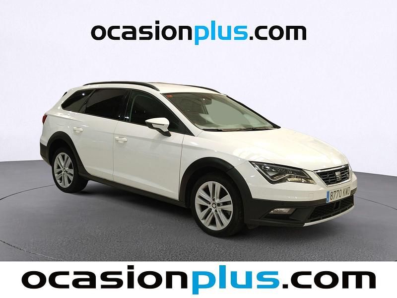 Usado Seat Leon 4Drive 150 CV (110 kW) 2018 Blanco Monovolumen