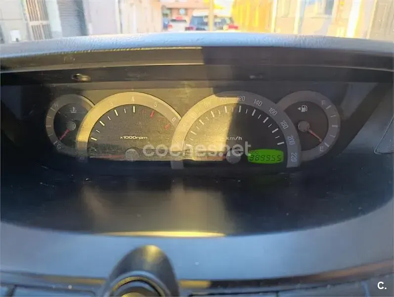 Usado SsangYong Rodius Limited 165 CV (121 kW) 2007 Gris / plata Monovolumen