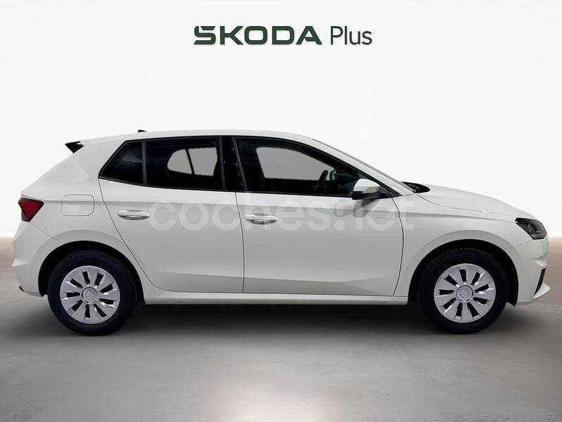 Usado Skoda Fabia Active 95 CV (69 kW) 2022 Blanco Berlina