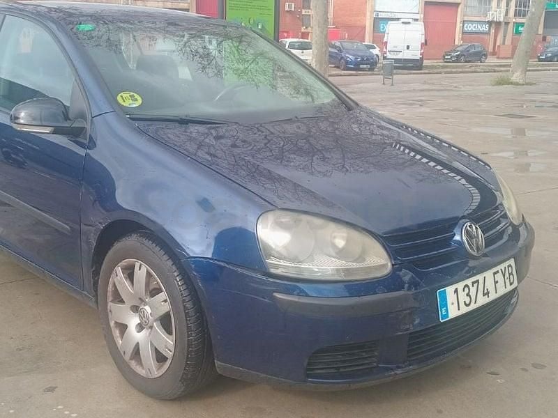 Usado VW Golf IV 75 CV (55 kW) 2004 Azul Berlina