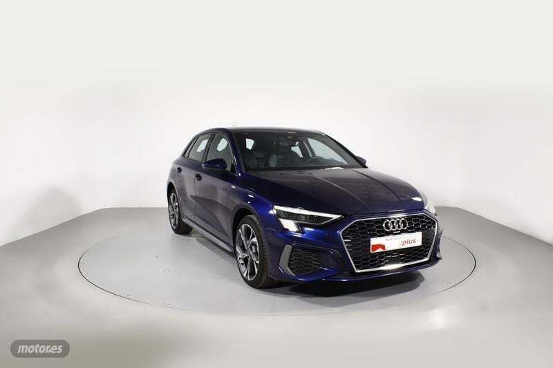 Azul Usado 2024 Audi A3 e-tron Ambiente Utilitario | 37.900 € - Imagen 1/4
