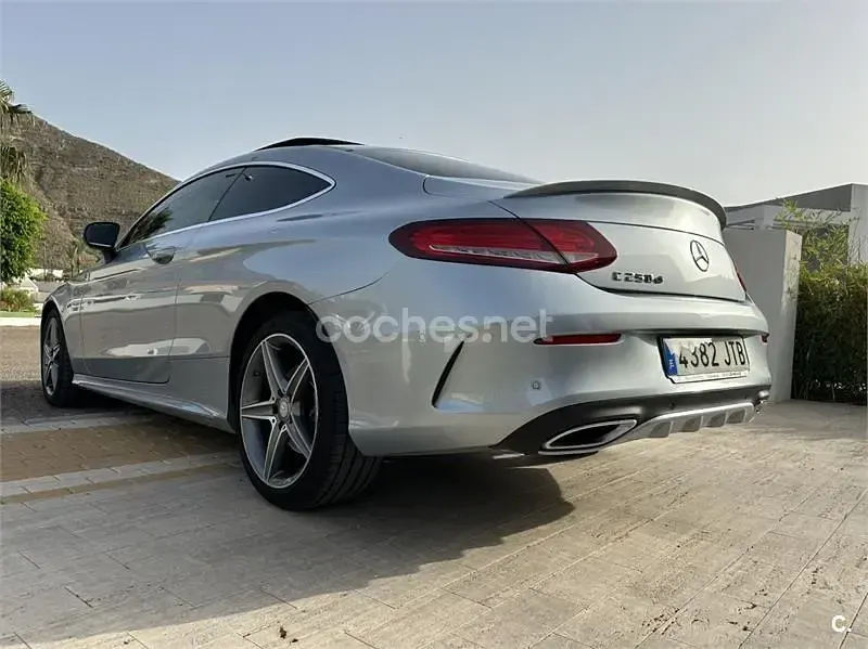 Usado Mercedes C250 AMG line 204 CV (150 kW) 2016 Gris / plata Coupe