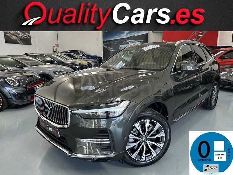 Usado Volvo XC60 Core 350 CV (257 kW) 2022 Gris / plata SUV
