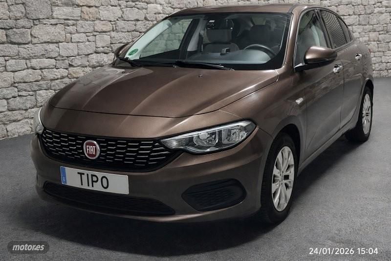 Usado Fiat Tipo Easy 95 CV (69 kW) 2016 Marrón Berlina