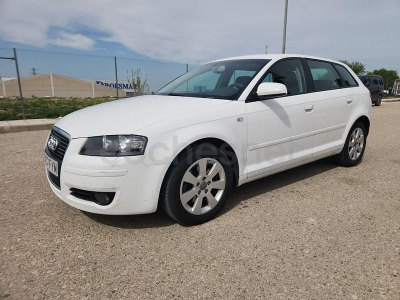 Usado Audi A3 Ambition 140 CV (102 kW) 2007 Blanco Utilitario