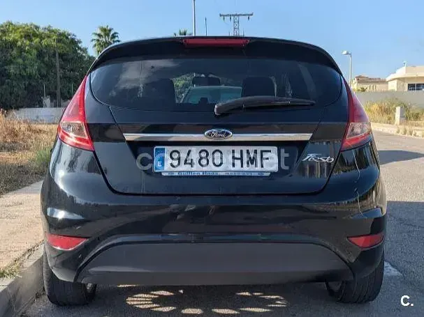 Usado Ford Fiesta Titanium 95 CV (69 kW) 2012 Negro Berlina
