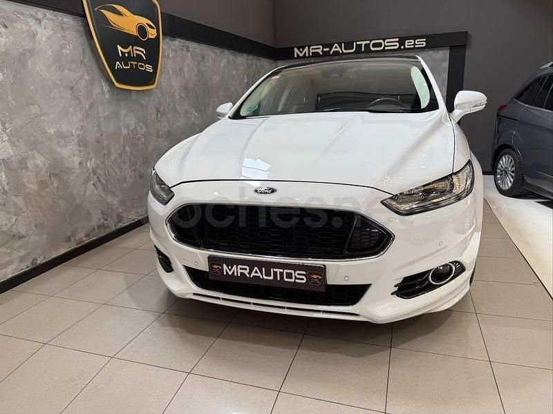 Usado Ford Mondeo ST-Line 160 CV (117 kW) 2017 Blanco Berlina