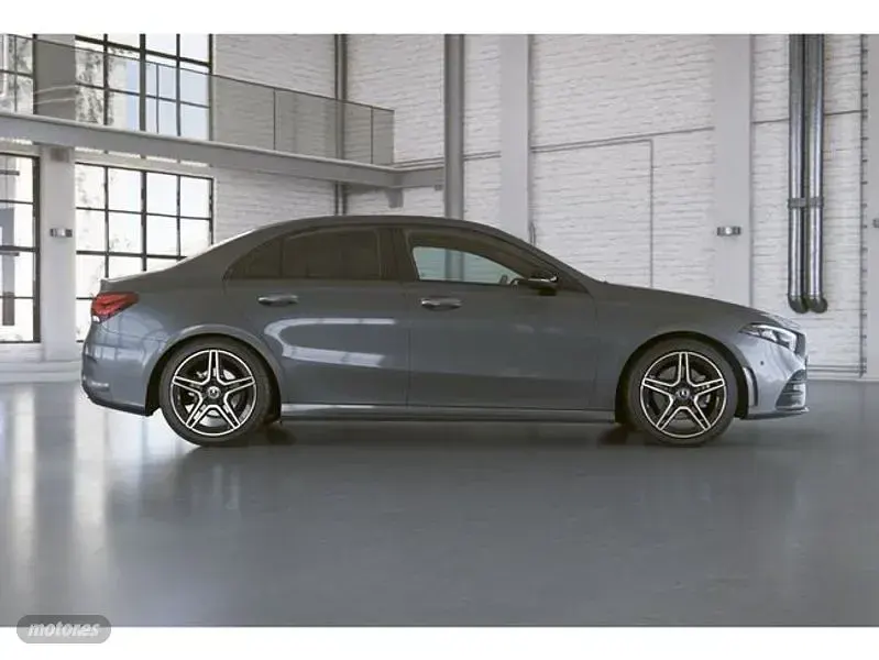 Usado Mercedes A200 150 CV (110 kW) 2022 Gris Berlina