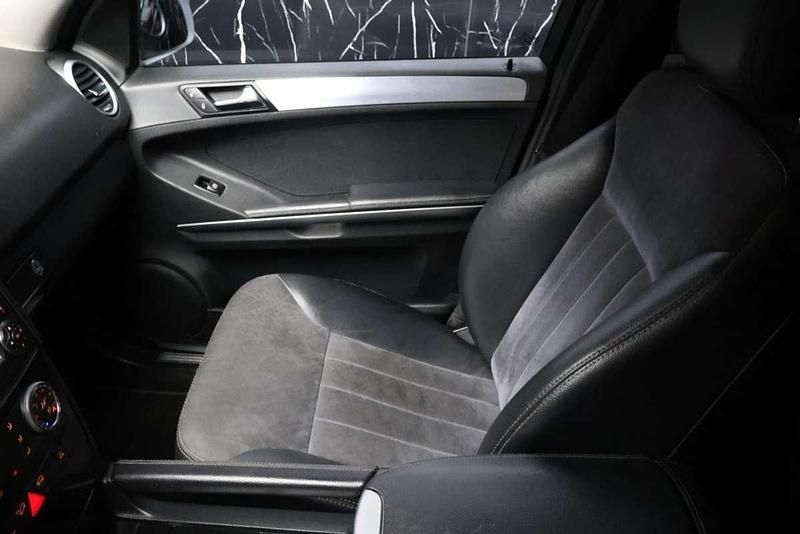 Usado Mercedes ML320 224 CV (164 kW) 2009 Plateado SUV