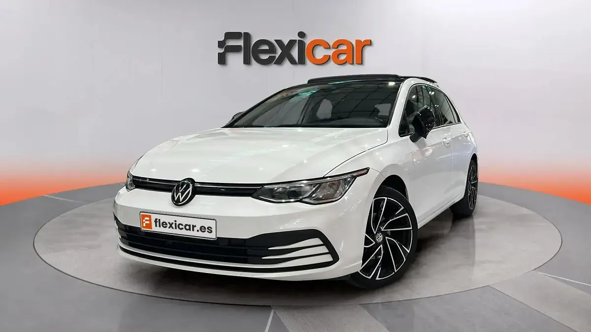 Usado VW Golf VIII 116 CV (85 kW) 2022 Blanco Berlina