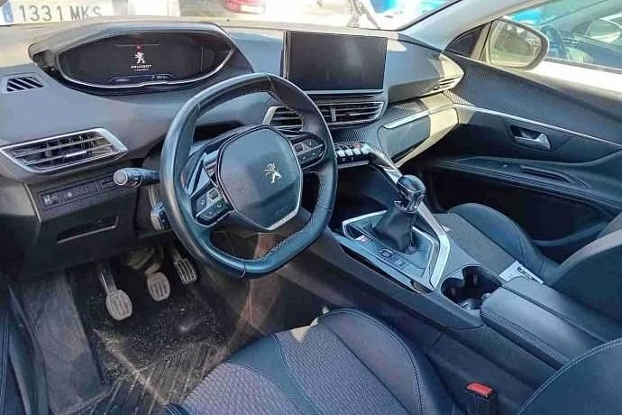 Usado Peugeot 3008 Allure 130 CV (95 kW) 2022