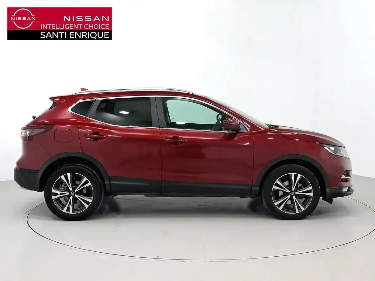 Usado Nissan Qashqai N-Connecta 158 CV (116 kW) 2021 Rojo SUV