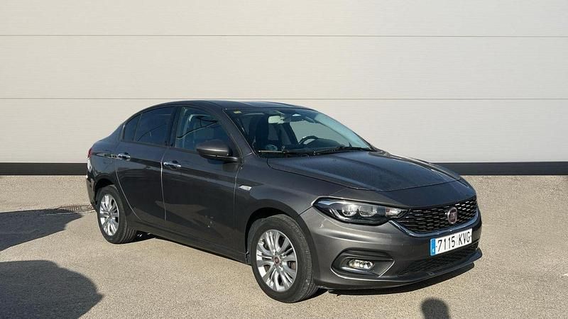 Usado Fiat Tipo Lounge 95 CV (69 kW) 2019 Gris Utilitario